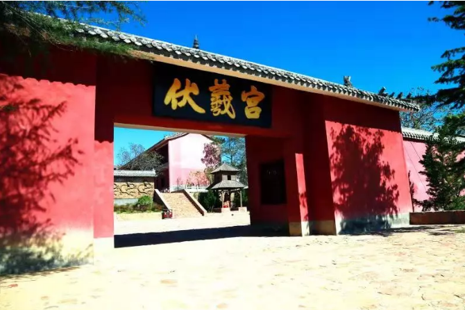 河南交通广播第十五届伏羲山登山节燃情启动